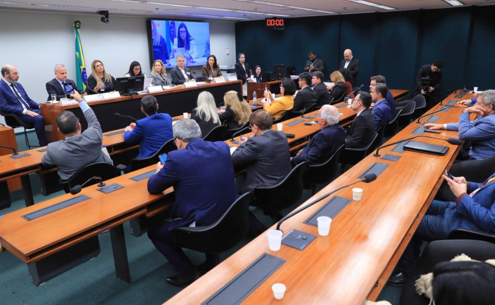 Engenheiros contestam proposta que amplia atuação de corretores em laudos de avaliação imobiliária